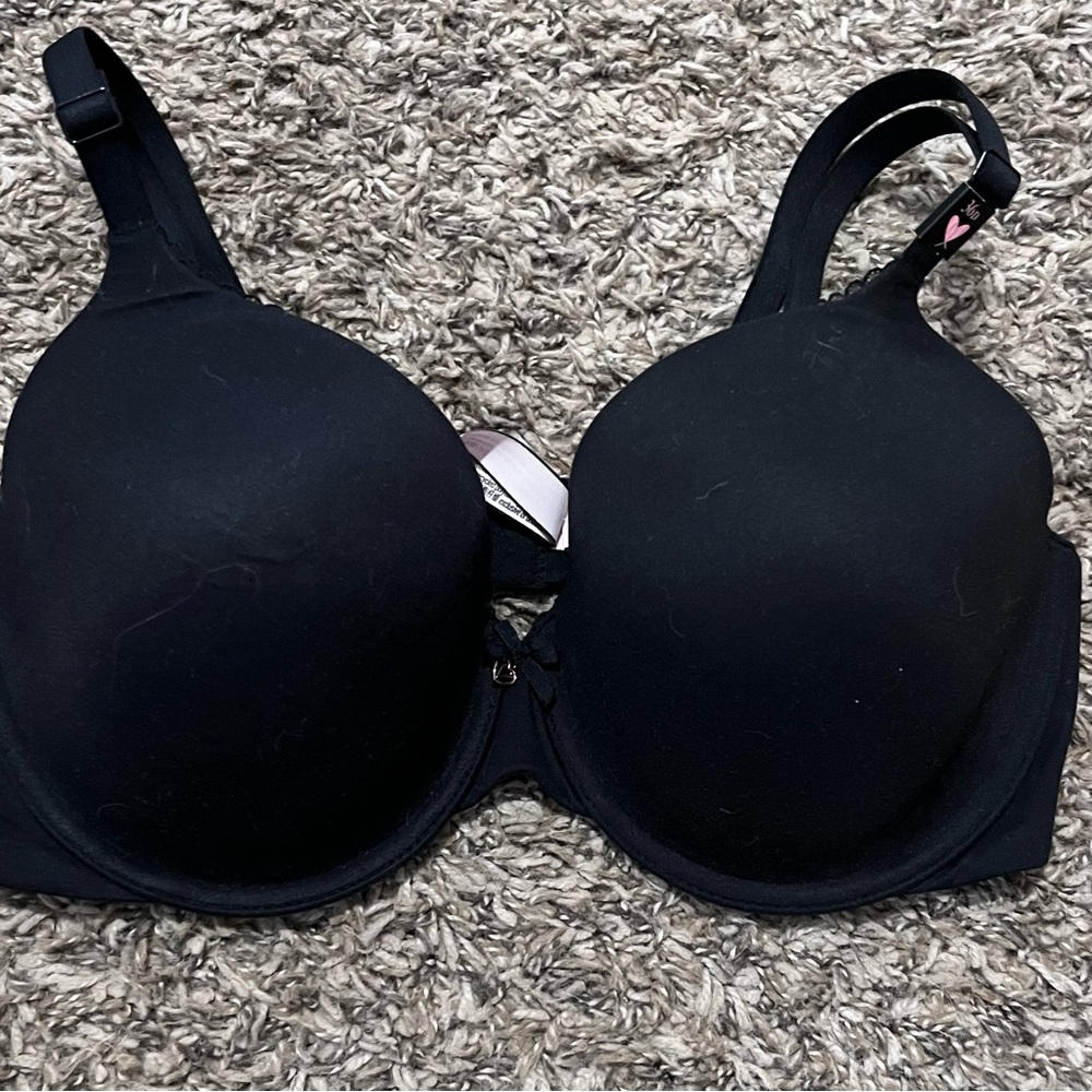 Victoria’s Secret lightly lined Black T-Shirt Bra - Women